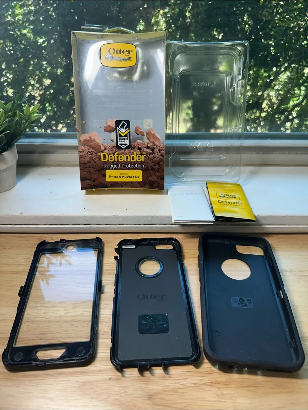 OtterBox defender rugged protection for iPhone 6 Plus and 6S plus black